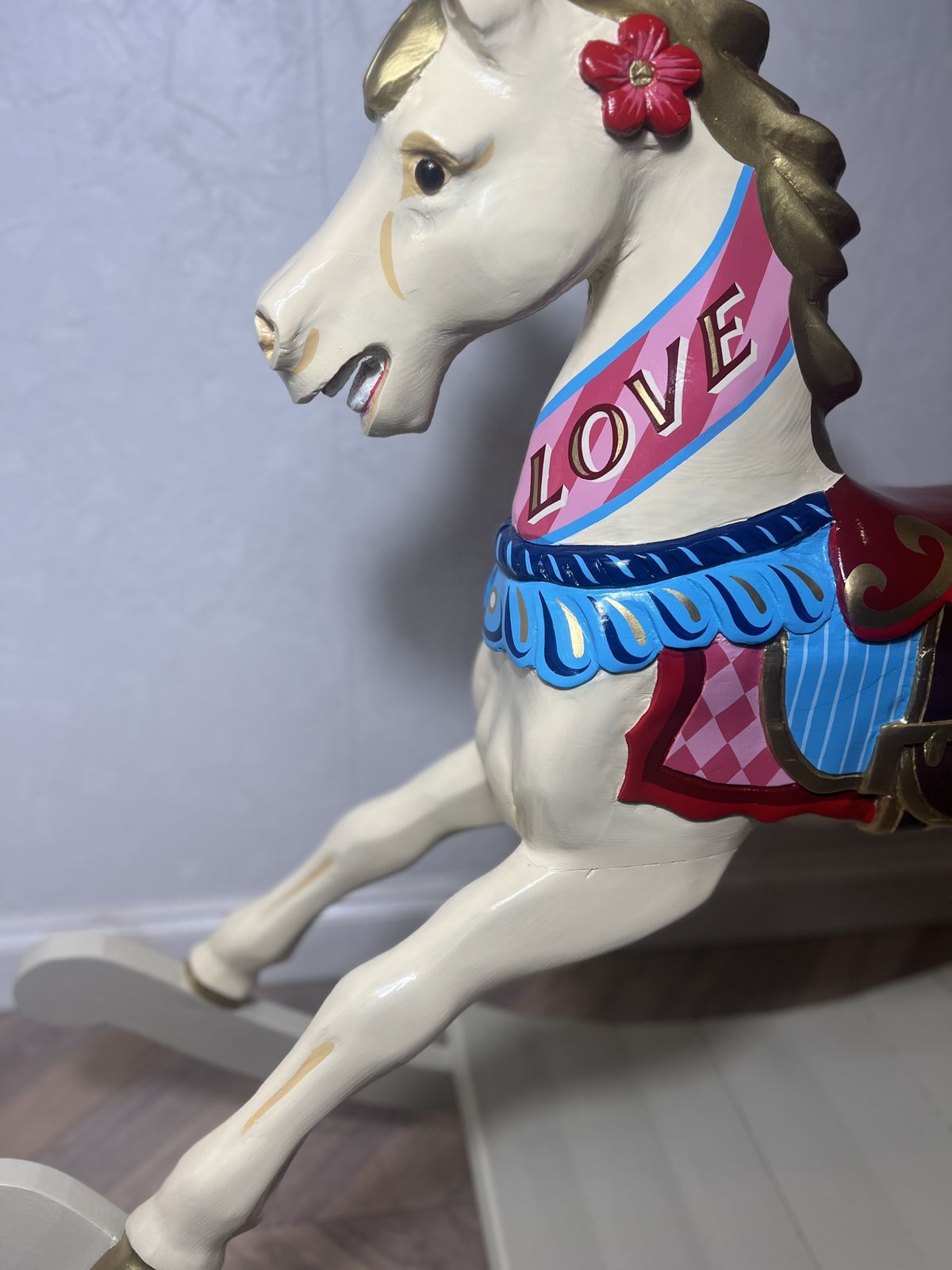 photo vintage Rare Decorative Carousel Horse Mounted On Rocking Base