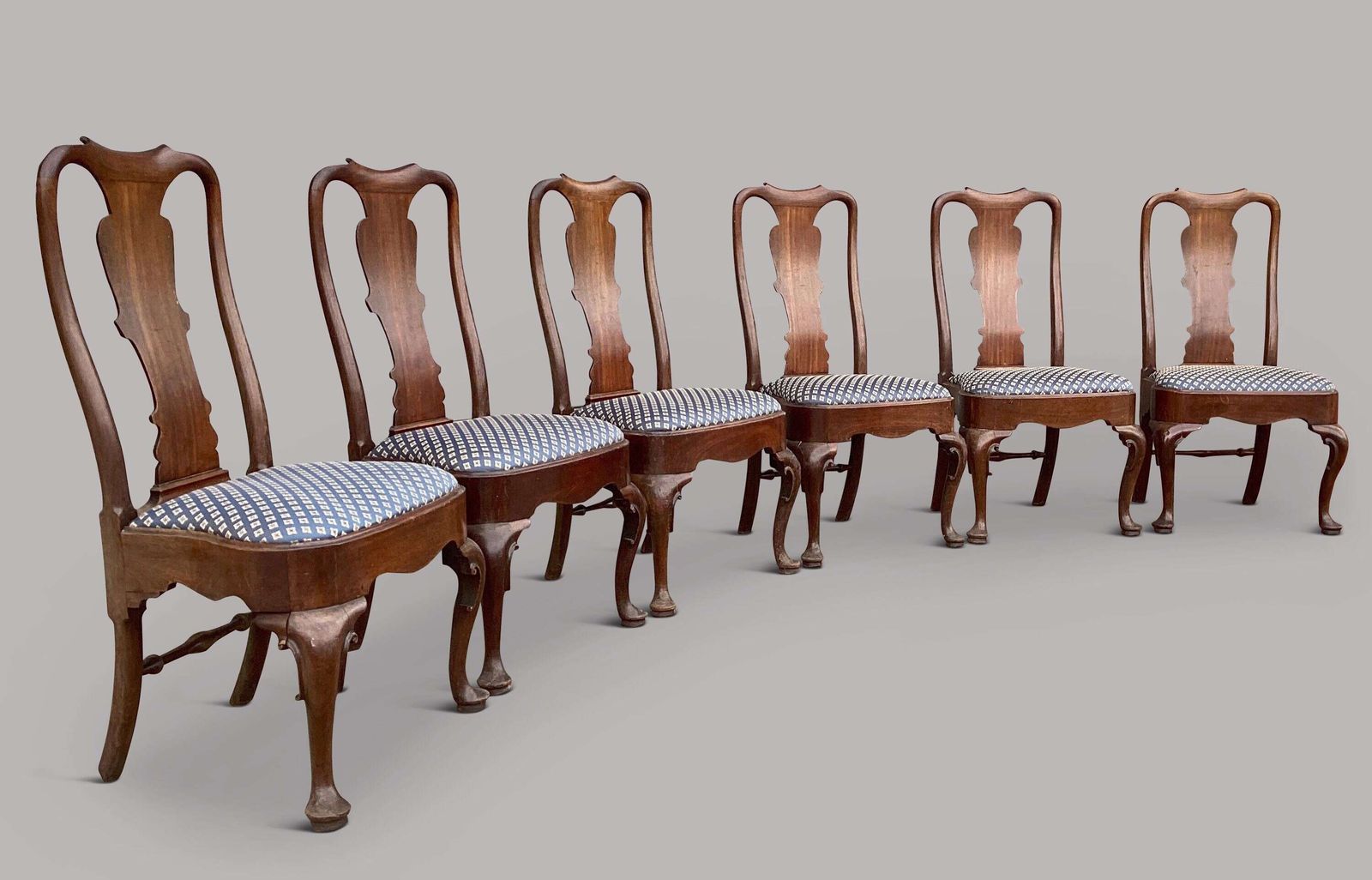 Handsome George II Red Walnut Set Of 6 Side / Dining Chairs