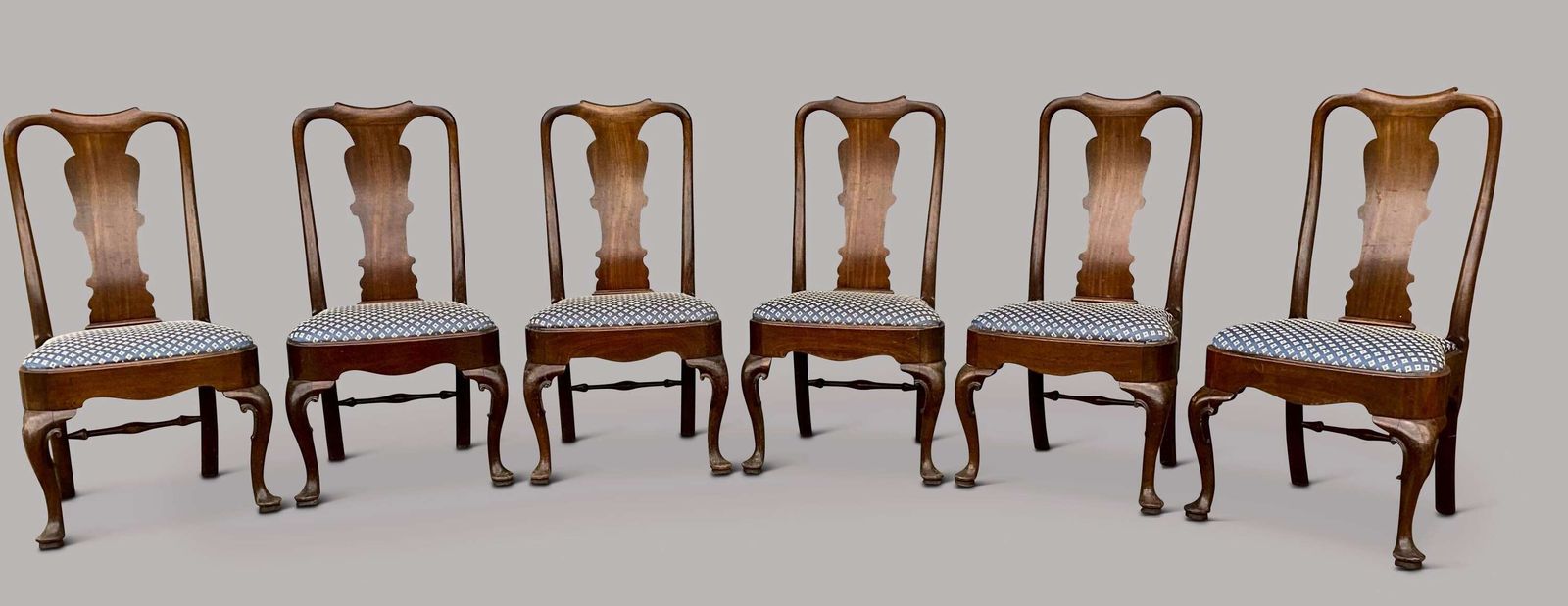 Handsome George II Red Walnut Set Of 6 Side / Dining Chairs photo for sale