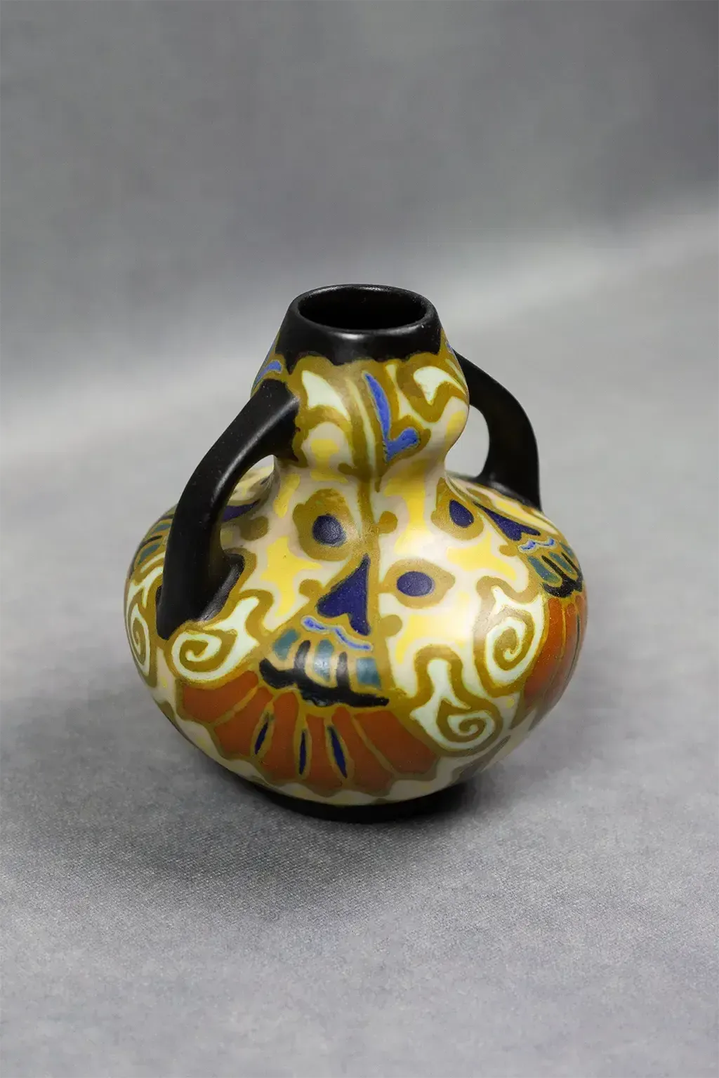 Art Deco Vase With Two Handles In Polychrome Earthenware – Regina, Holland Gouda, Circa 1930 photo vintage