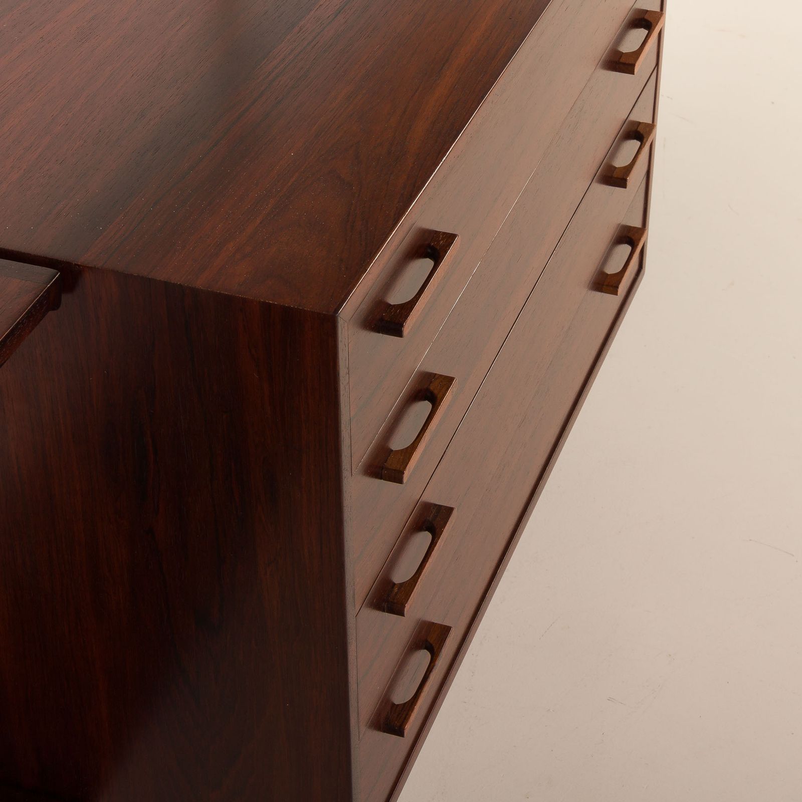 photo vinterior Kai Kristiansen Rosewood Wall Unit With 2 Lamps For Fm Mobler, Denmark 1960s