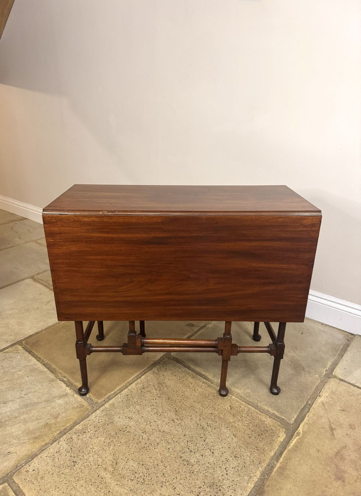 Quality Antique Mahogany Gateleg Table photo Furniture