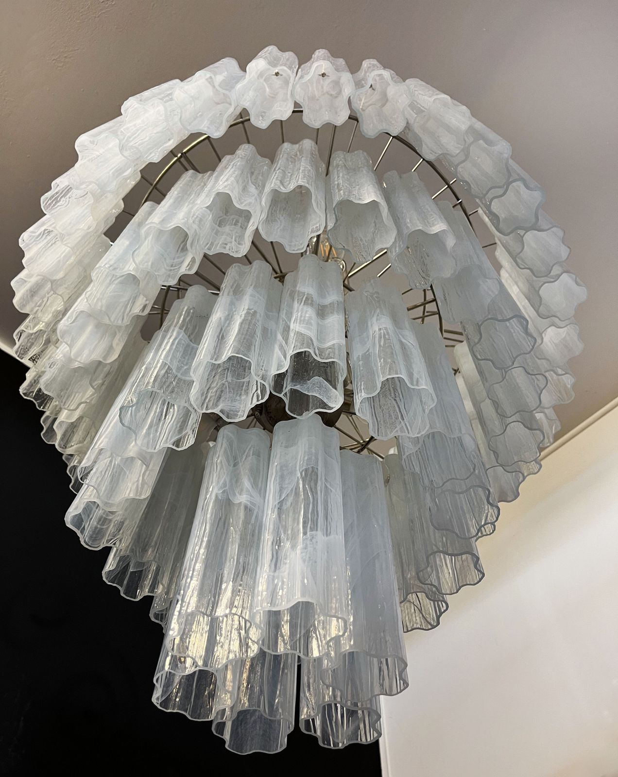 Huge Vintage Murano Glass Tiered Chandelier   78 Alabaster White Glasses photo vintage
