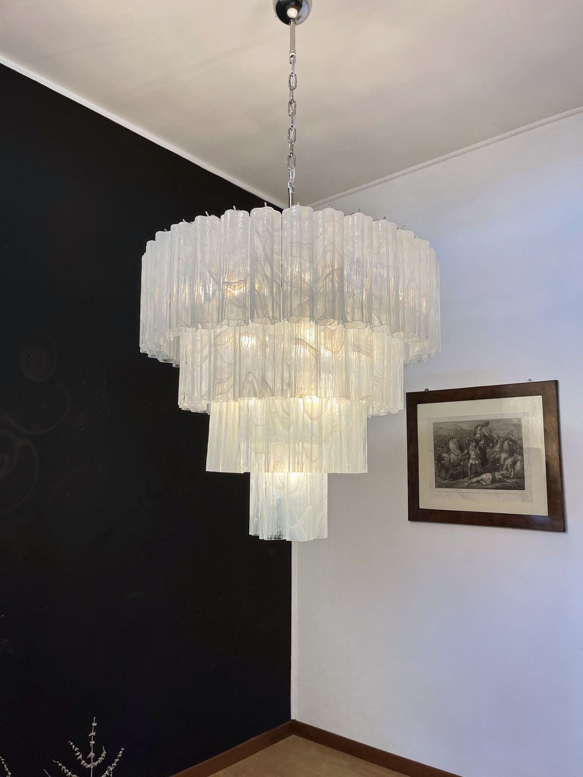 photo vinterior Huge Vintage Murano Glass Tiered Chandelier   78 Alabaster White Glasses