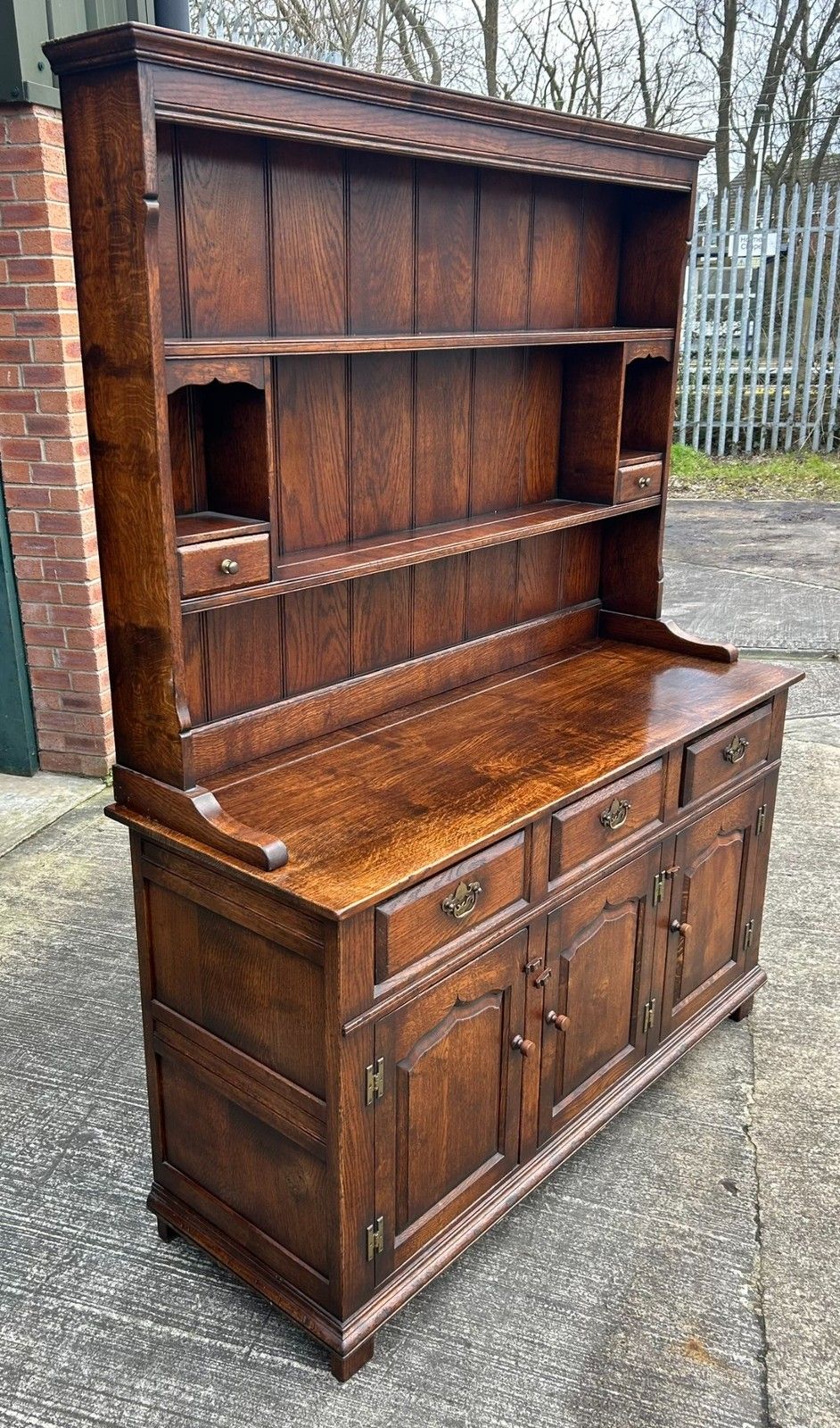 photo furniture Chingford English Country House Oak Dresser & Rack Titchmarsh & Goodwin Style
