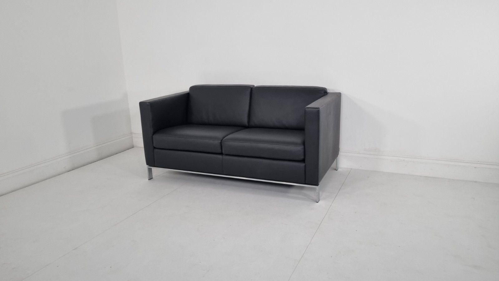Walter Knoll Foster 500.2 Black Leather Sofa In Immaculate Condition photo 2880.0