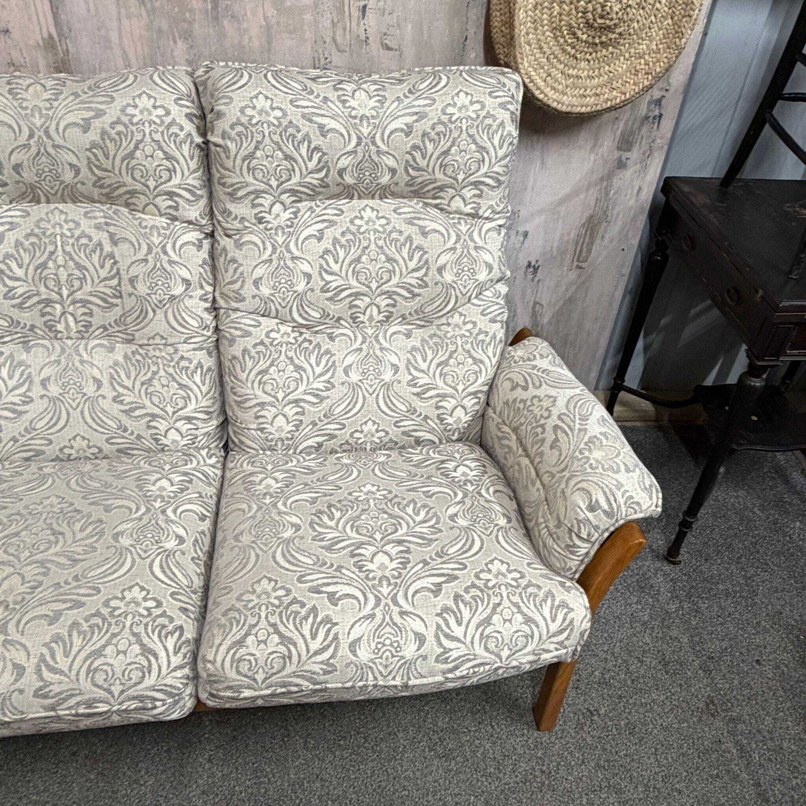 Ercol Saville 3 Seater Sofa Solid Wood Frame Upholstered Recovered Cushions photo Furniture
