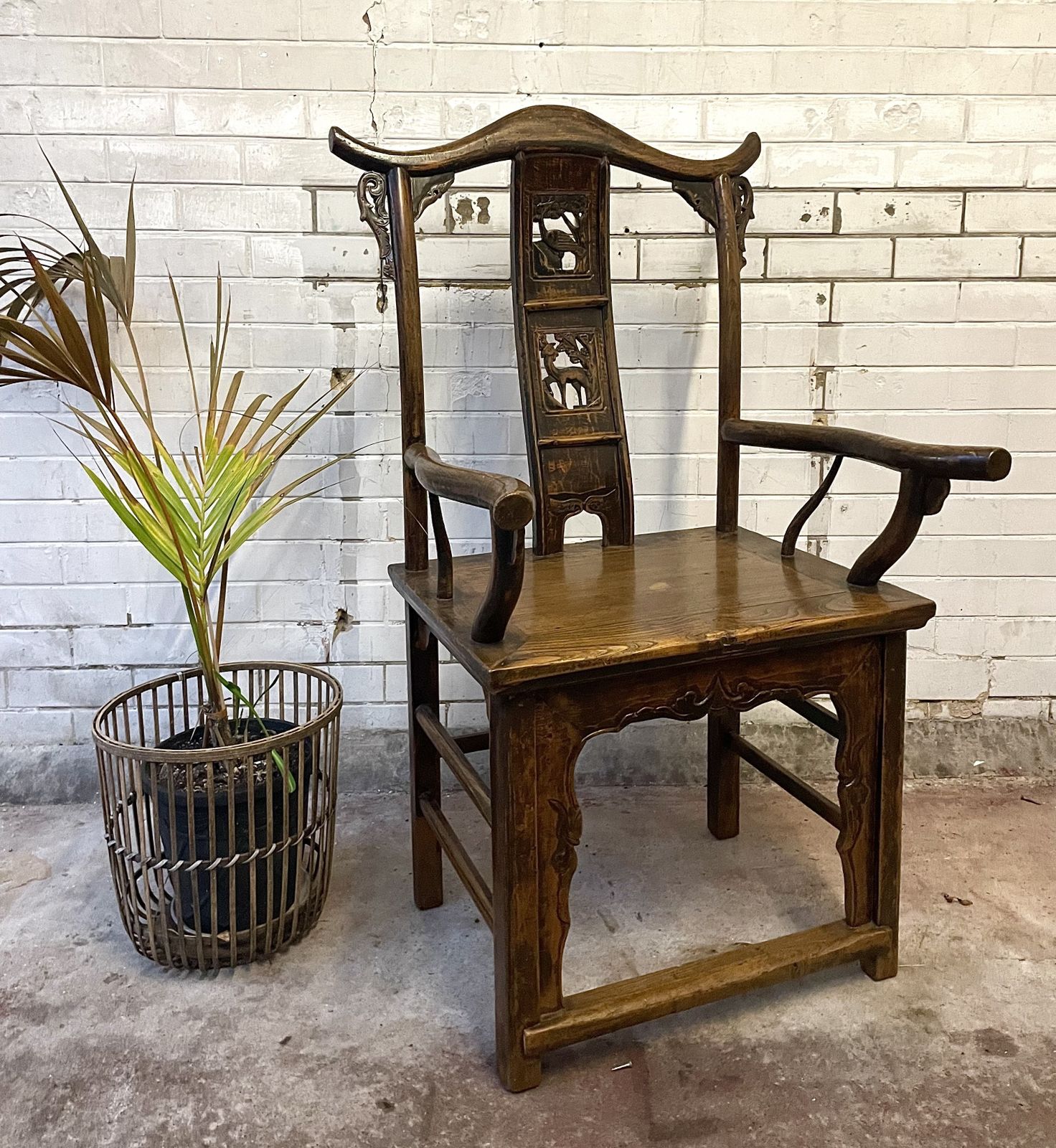 Beautiful 19th Century Chinese Elm Chair.