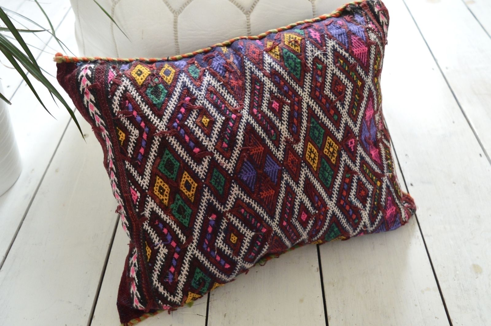 Vintage Moroccan Berber Pillow 39 Cm X 49 Cm Cushion Cover Amizigh  Berber Kilim  Geometric Colourful photo Textiles