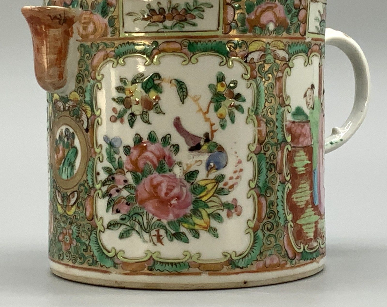 335.0 Large 19thc Chinese Export Famille Rose Porcelain Barrel Form Coffee Pot & Cover photo