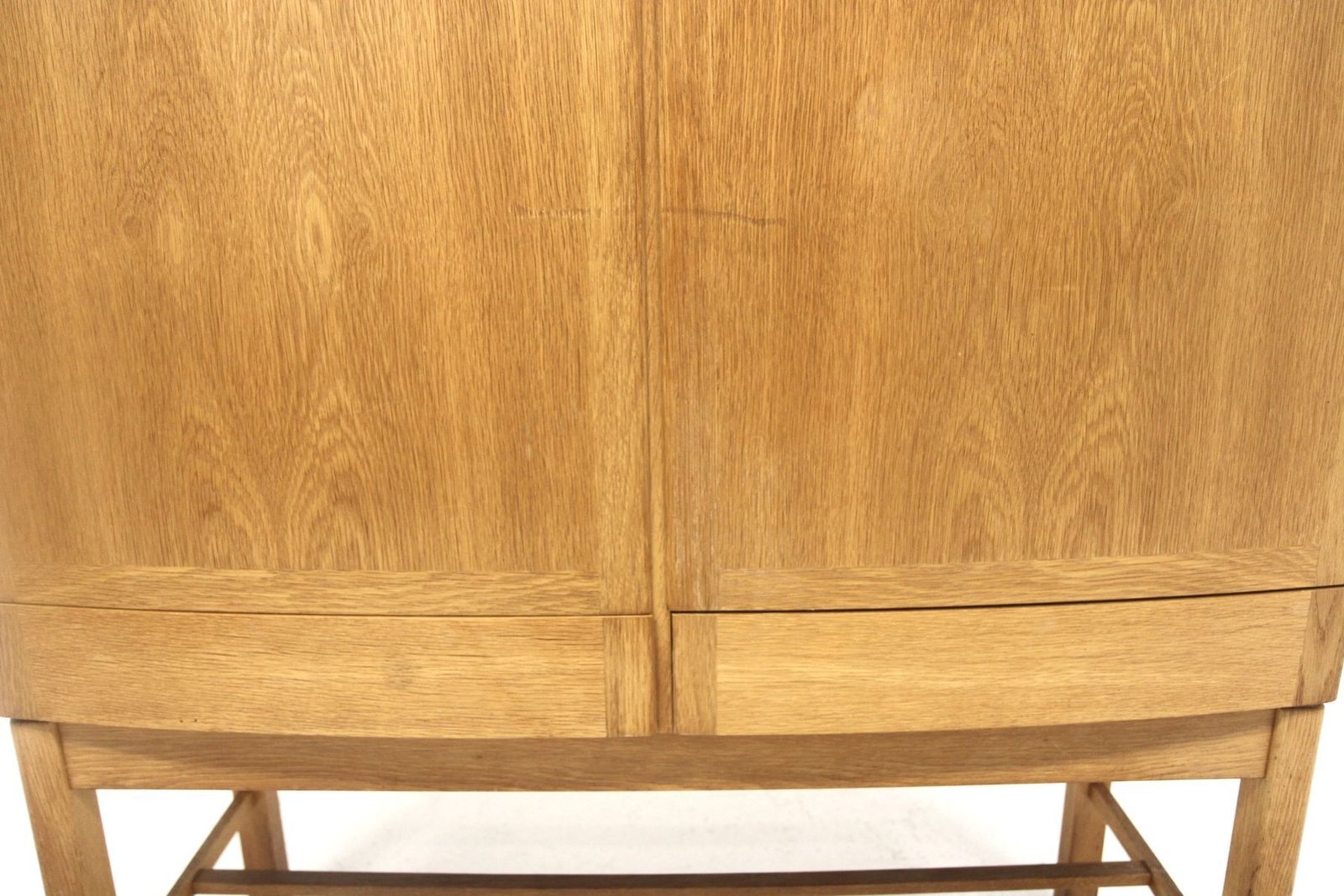 Scandinavian Oak Wardrobe By Gunnar Myrstrand For Källemo Möbelfab, Sweden, 1960 photo vinterior