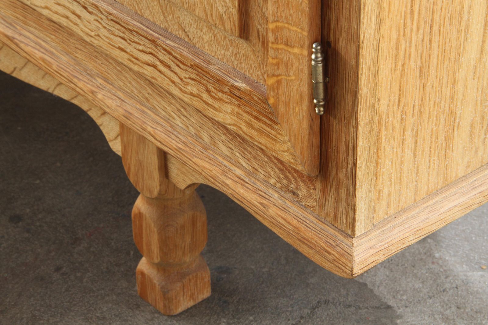 photo vinterior Vintage 1970s Danish Oak Low Cabinet / Sideboard, Henning Kjærnulf Style
