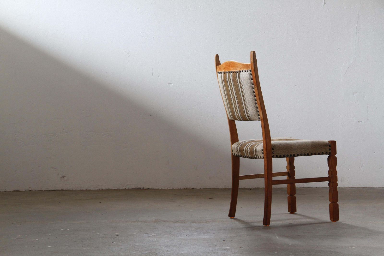 photo furniture Vintage 1960s Danish Oak Dining Chairs Style Of Henning Kjærnulf, Denmark