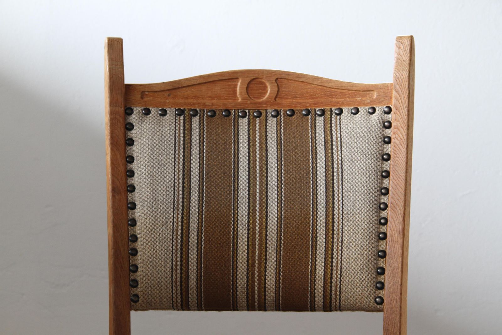 photo vinterior Vintage 1960s Danish Oak Dining Chairs Style Of Henning Kjærnulf, Denmark