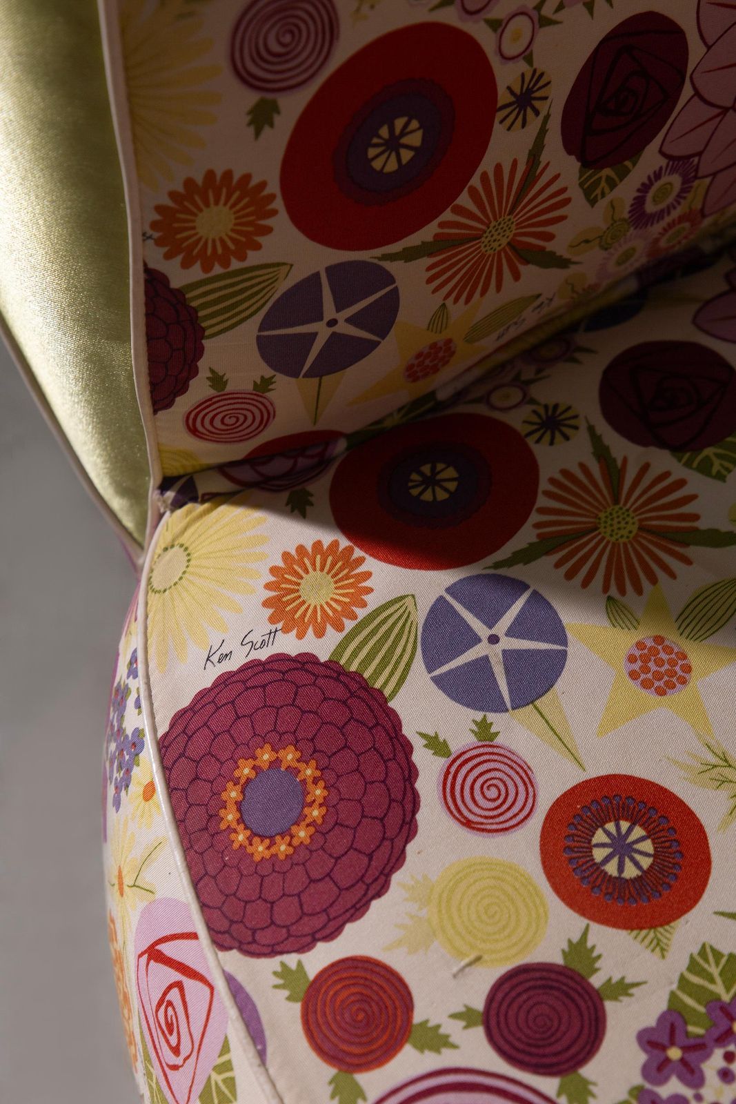 photo vinterior Rare Italian Armchair By Ken Scott From The Space Age Period, Designer Fabric