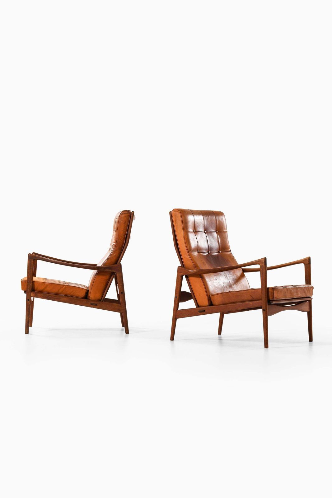 Set Of 2 Easy Chairs In Leather And Teak By Ib Kofod Larsen, 1950s photo vinterior