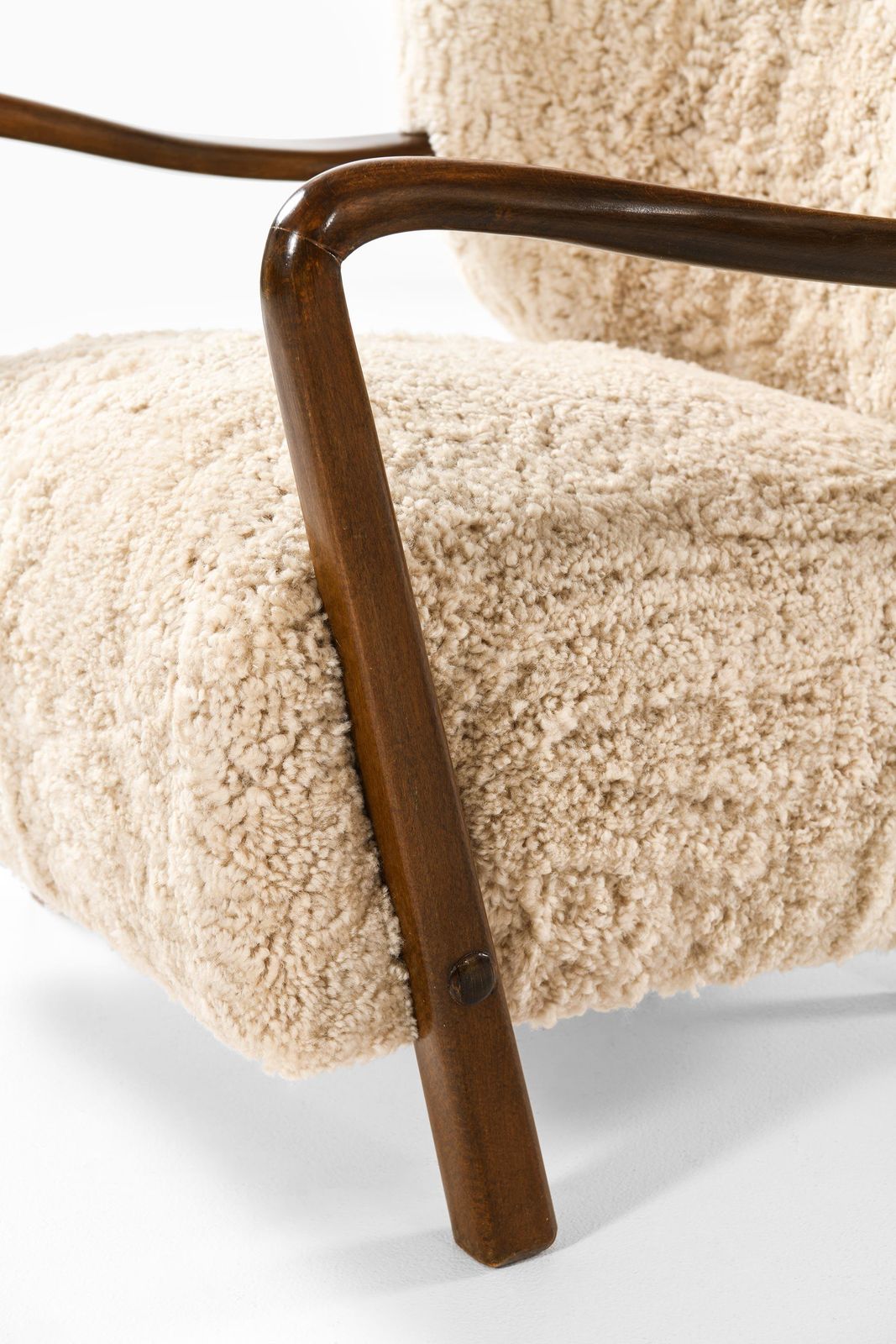 Set Of 2 Easy Chairs In Beech And Sheepskin By Viggo Boesen, 1930s photo Furniture