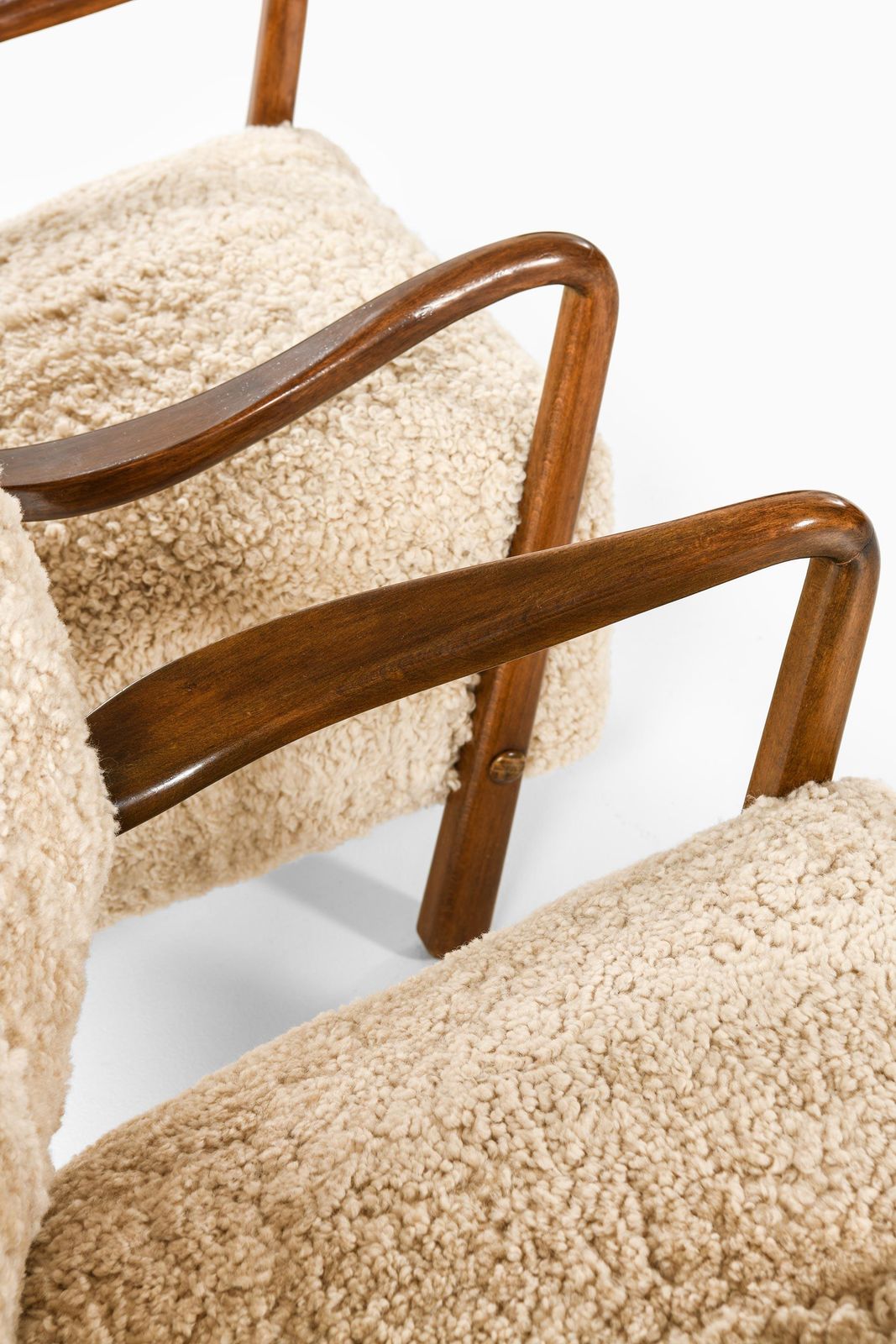 Set Of 2 Easy Chairs In Beech And Sheepskin By Viggo Boesen, 1930s photo vinterior
