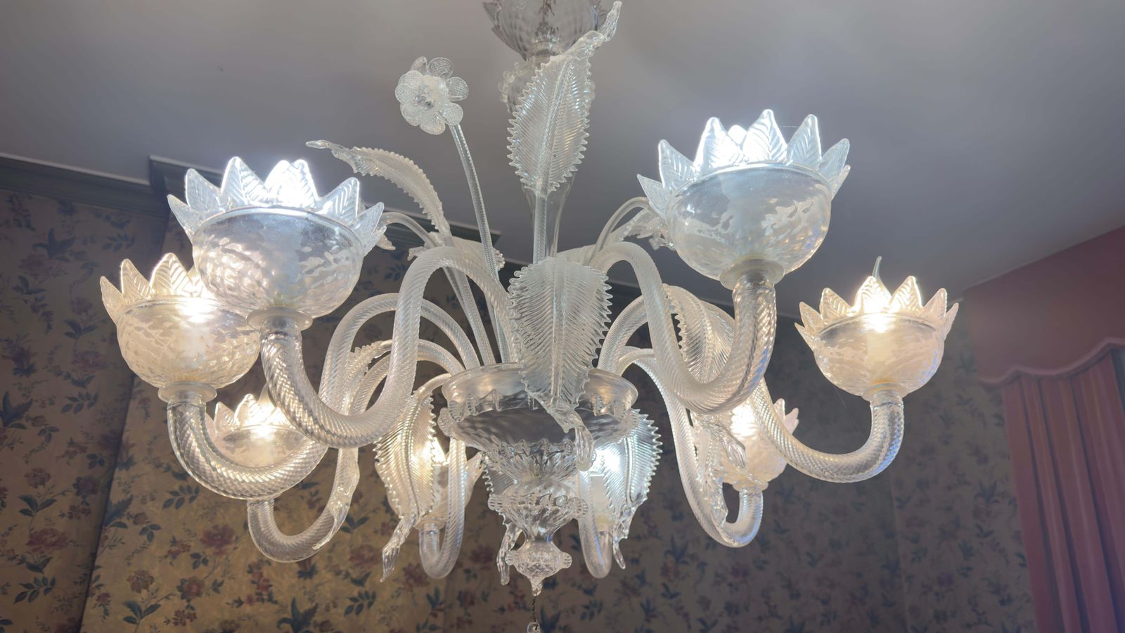 Large Murano Clear Blown Glass With Flowers And Leaves Murano Chandelier photo for sale