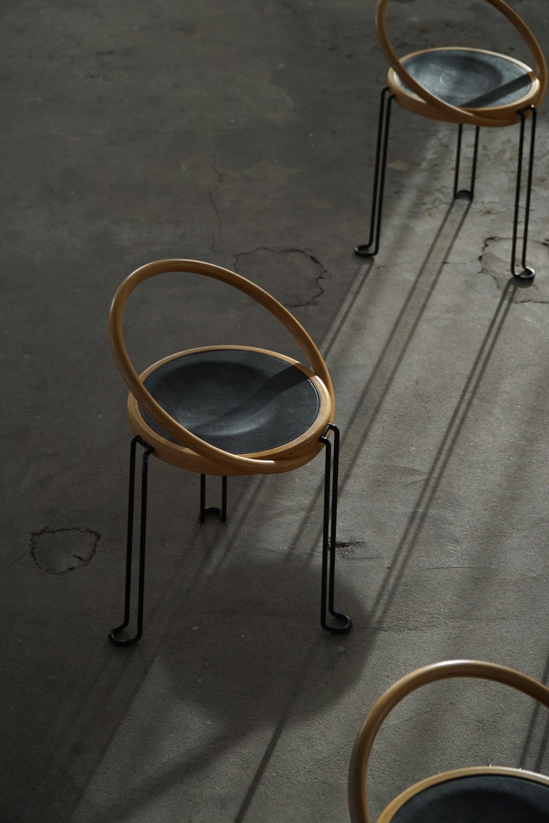photo vintage Set Of 4 Sculptural “Oblado” Dining Chairs By Børge Lindau, Swedish Modern, 1980