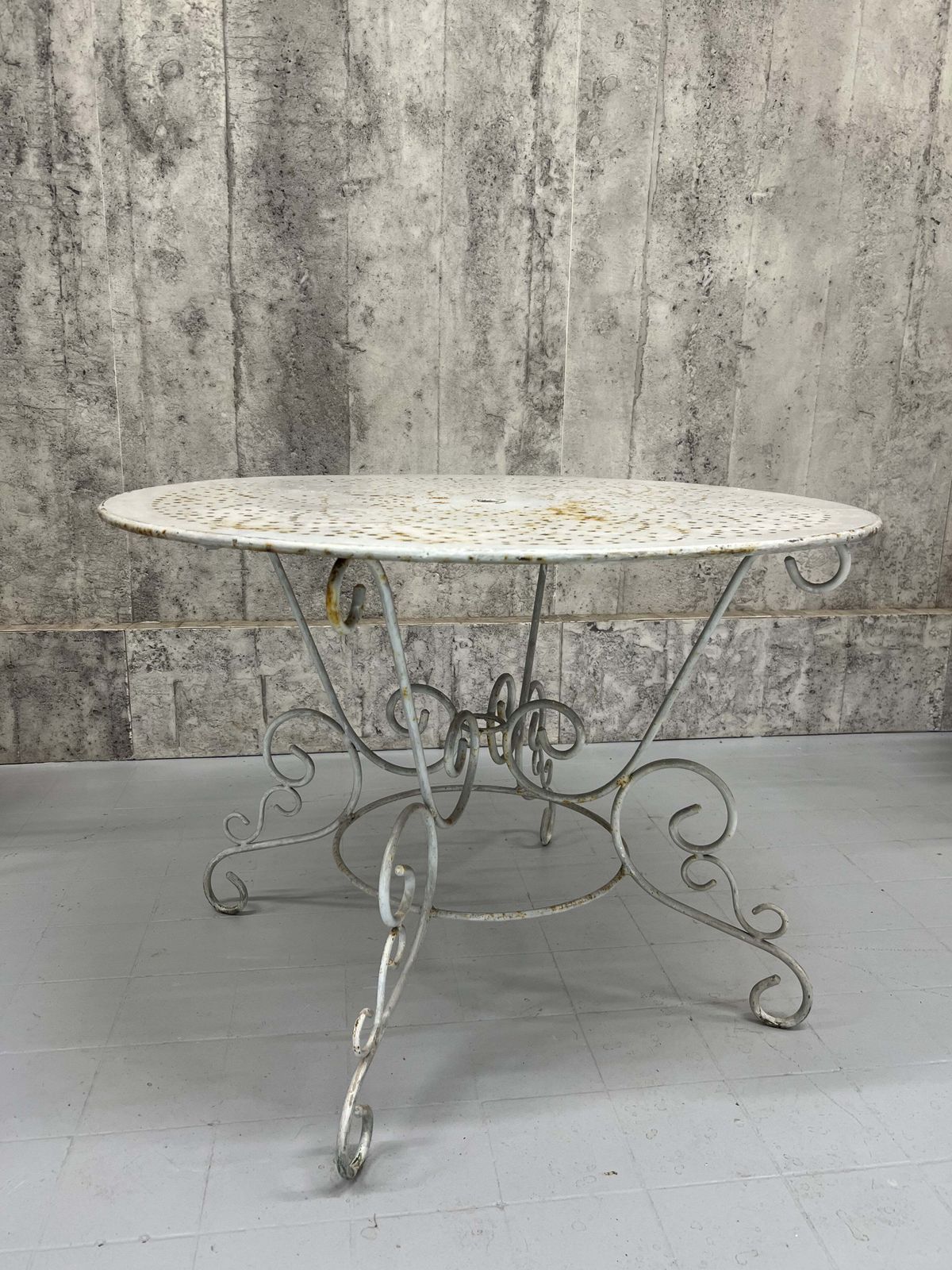 photo for sale Set Lightest Grey Metal Garden 2 Chairs + 2 Carvers Plus Circular Table