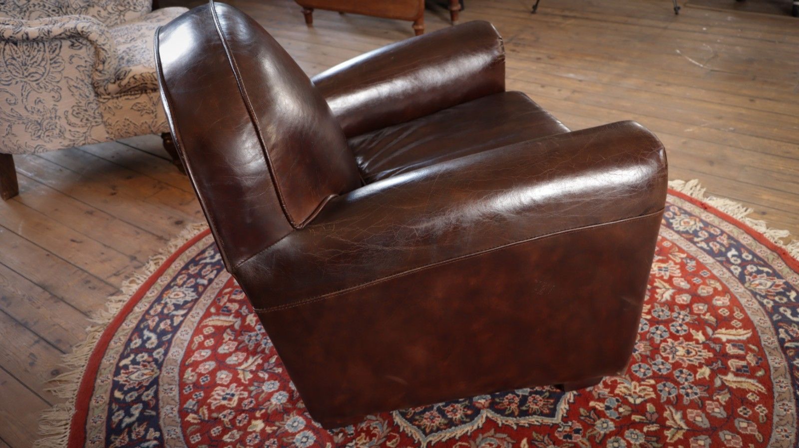 photo furniture Superb Timothy Oulton Flea Market Club Library Leather Armchair Vintage Cigar 🚚