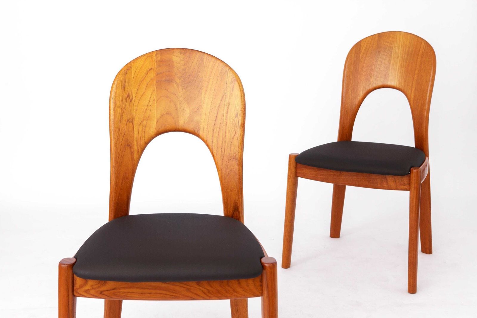 photo furniture Set Of 6 Dining Chairs By Danish Designer Niels Koefoed (1970s)