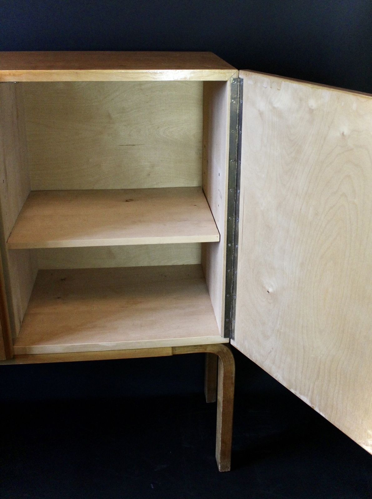 Alvar Aalto Cabinet Model 810 photo vinterior