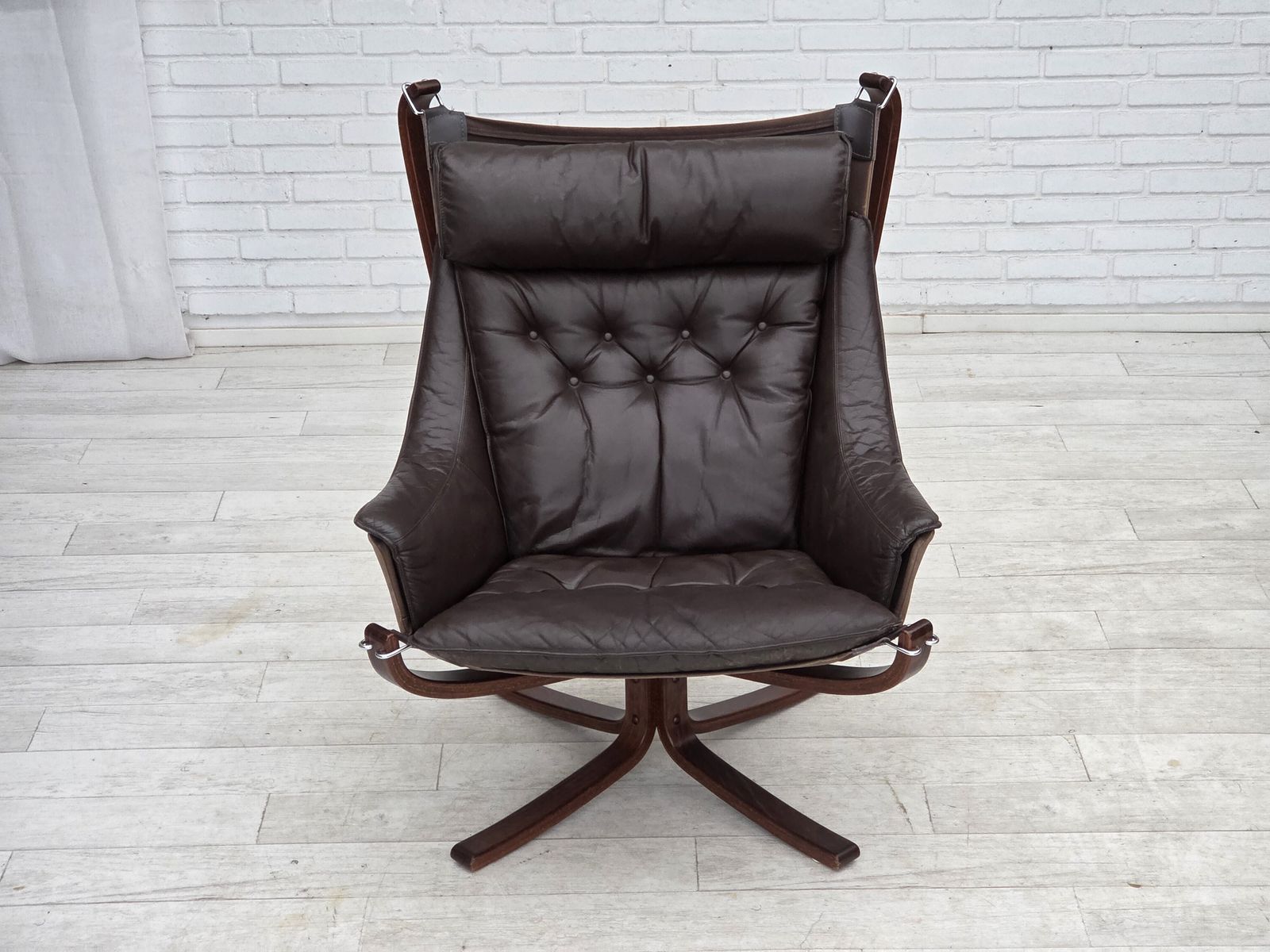 photo for sale Ca. Jaren 1970, Noors Design Door Sigurd Ressel, Lounge Chair Model "Falcon".