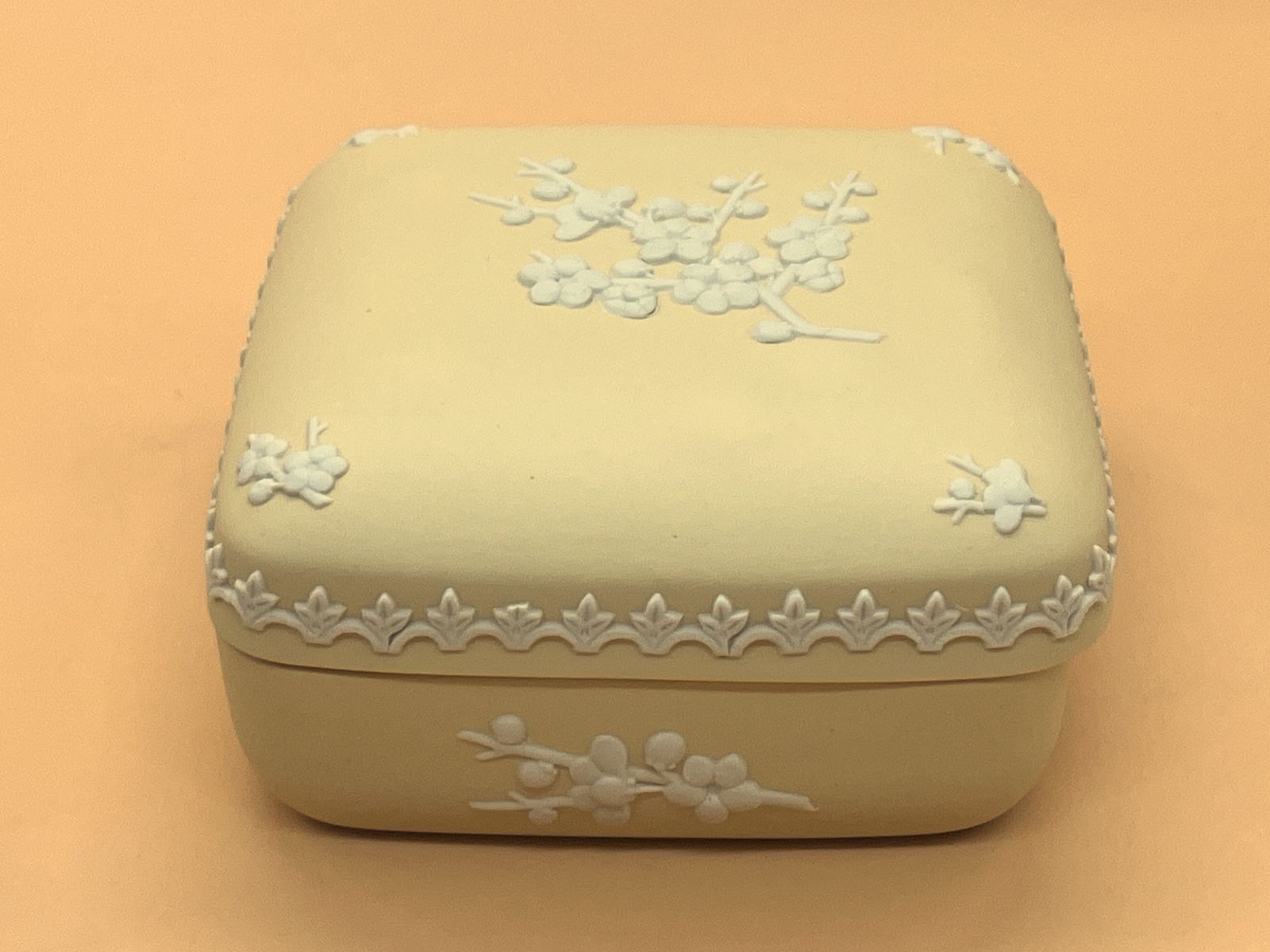 Wedgwood Pottery Yellow Jasperware Prunus Blossom Design Square Trinket / Jewelry Box.