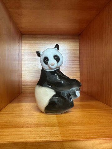 Lomonosov Lfz Seated Panda By Pavel Veselov – Ussr Circa 1960s 70s photo buy