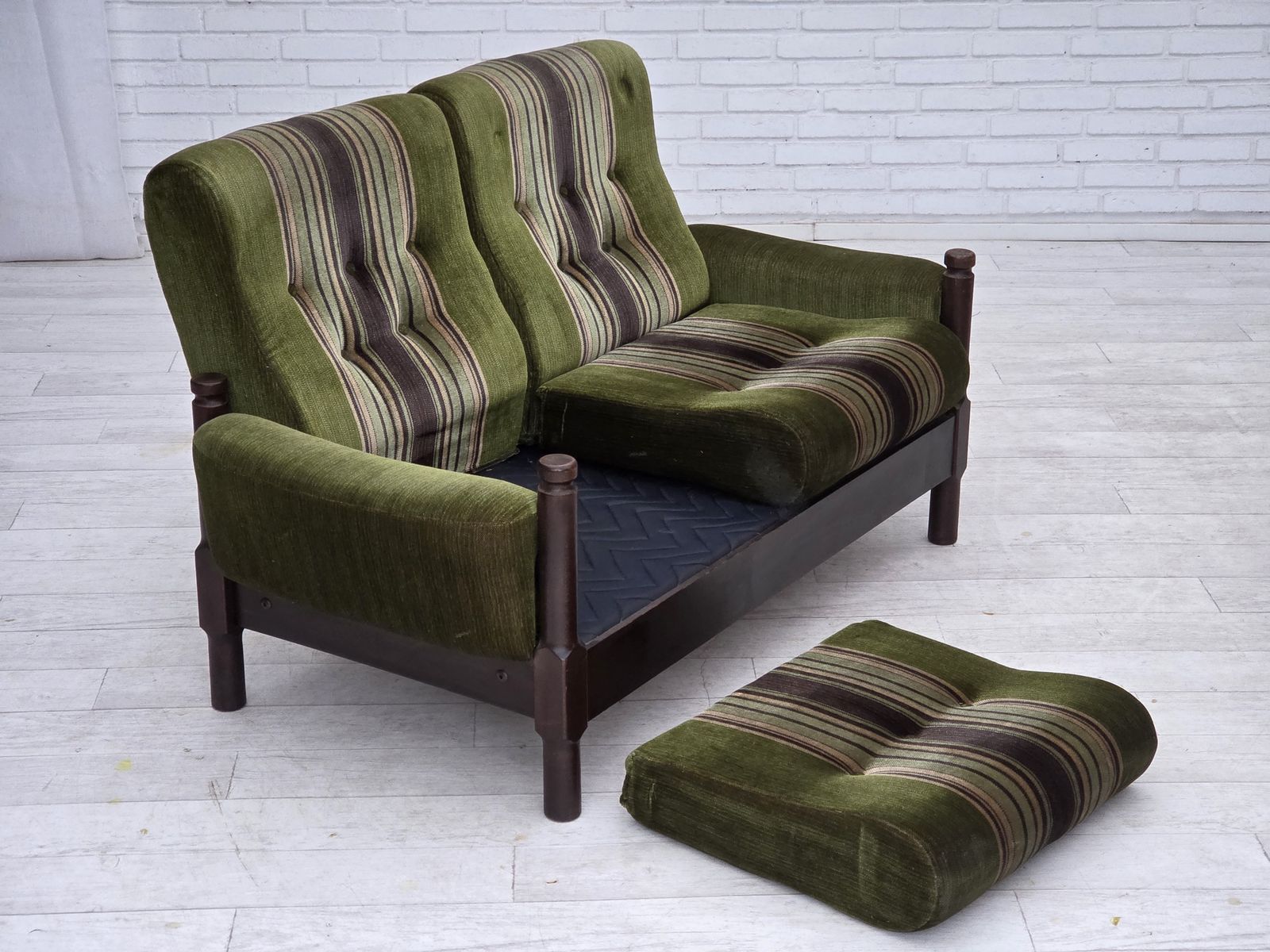 1970s, Scandinavian 2 Seater Sofa, Green Furniture Velour, Beech Wood. photo vintage