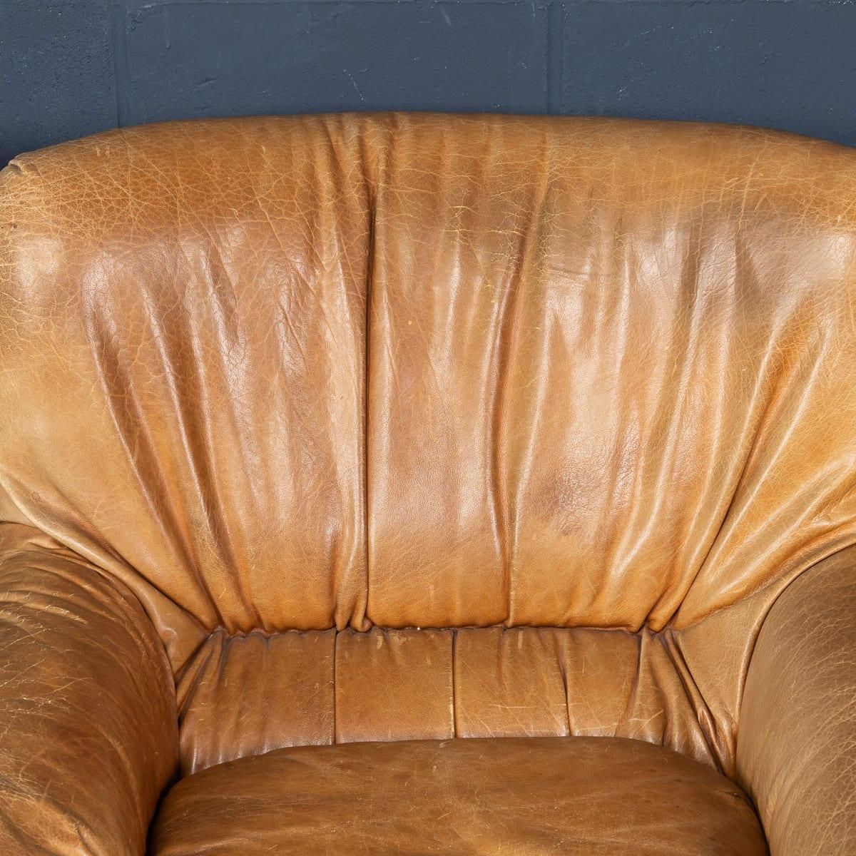 photo vintage Vintage 20thc Pair Of Italian Leather Lounge Chairs By Rossi Di Albizzate C.1970