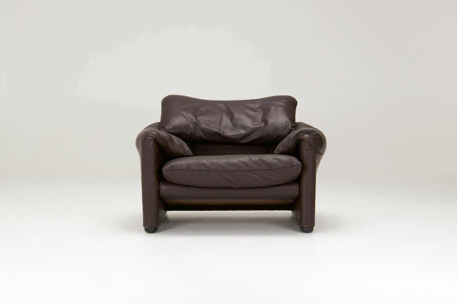 'Maralunga' Armchair   Vico Magistretti