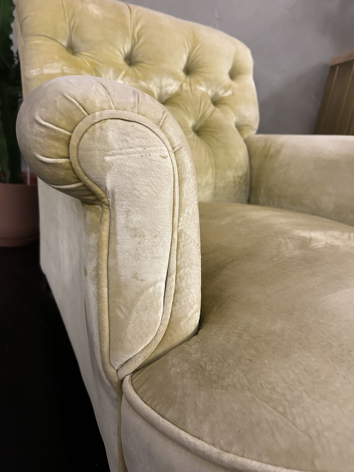 Vinterior Listing Description — Howard & Sons Club Chair (Professionally Reupholstered) photo 5000.0