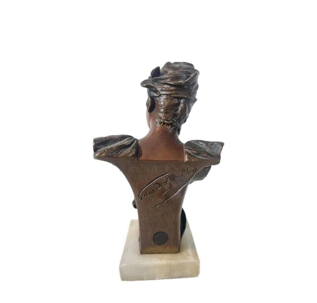 A Georges Van Der Straeten Art Nouveau Bronze Bust Of A Woman, Signed photo 870.0