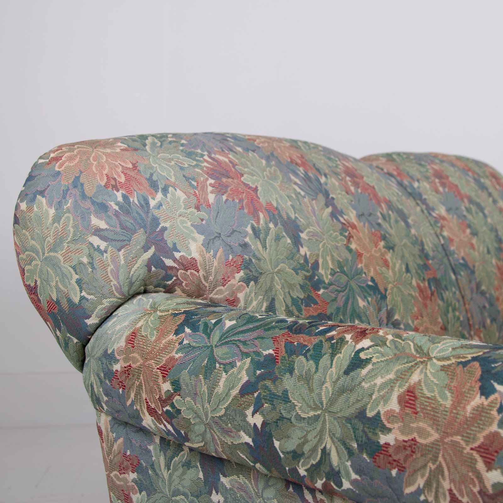 A Lovely Anitque English 2 Seater Sofa Early 1900s photo 915.0