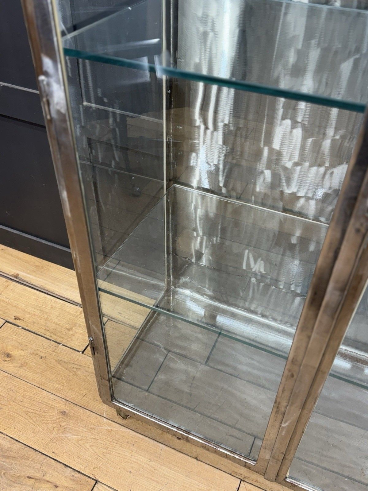 Industrial Medical Display Double Cabinet – Shop Display / Apothecary Bathroom photo vinterior