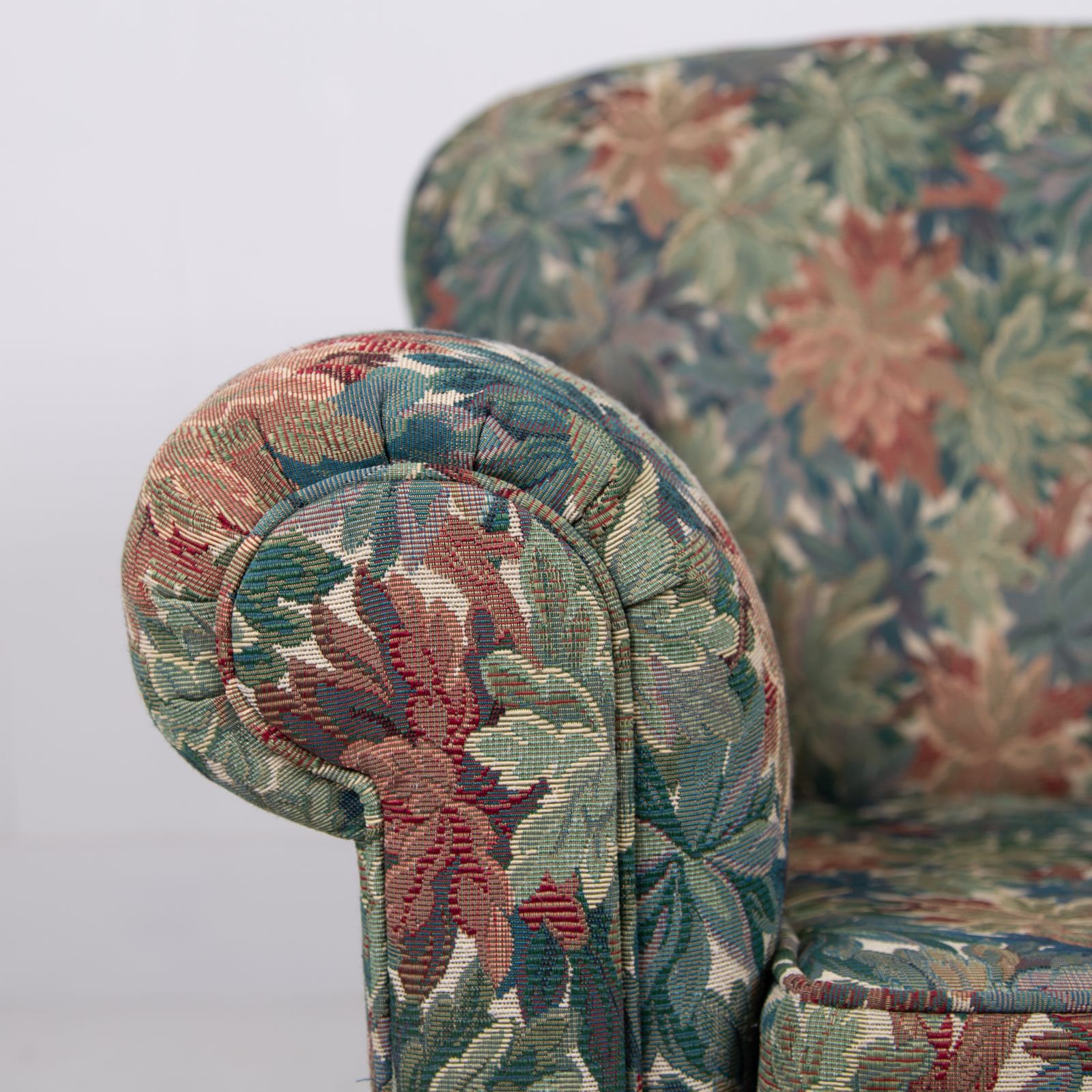 A Lovely Pair Of Antique English Armchairs Early 1900s photo buy