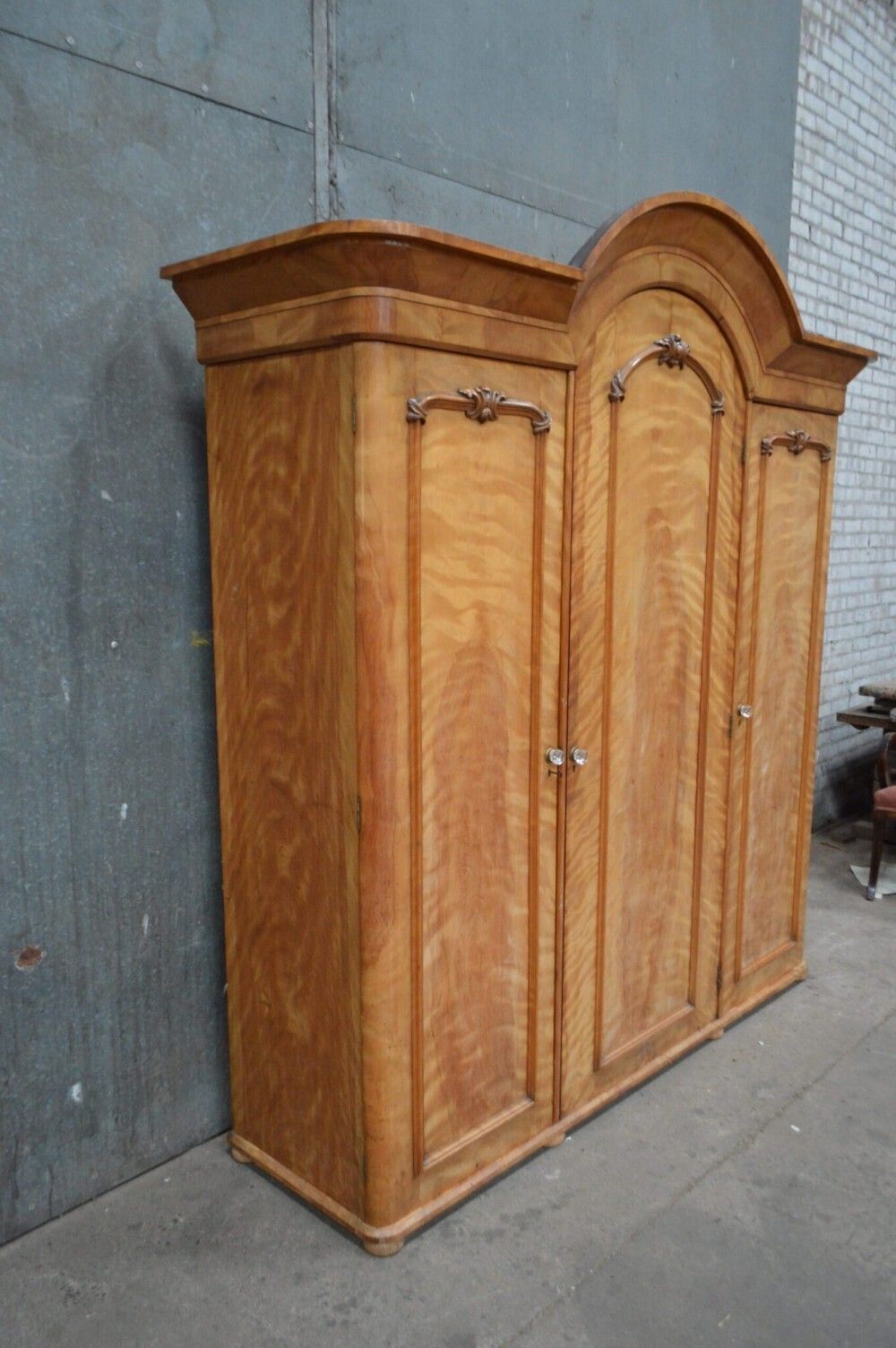 Bedroom Suite, 1800s, Birch, Antique photo Furniture