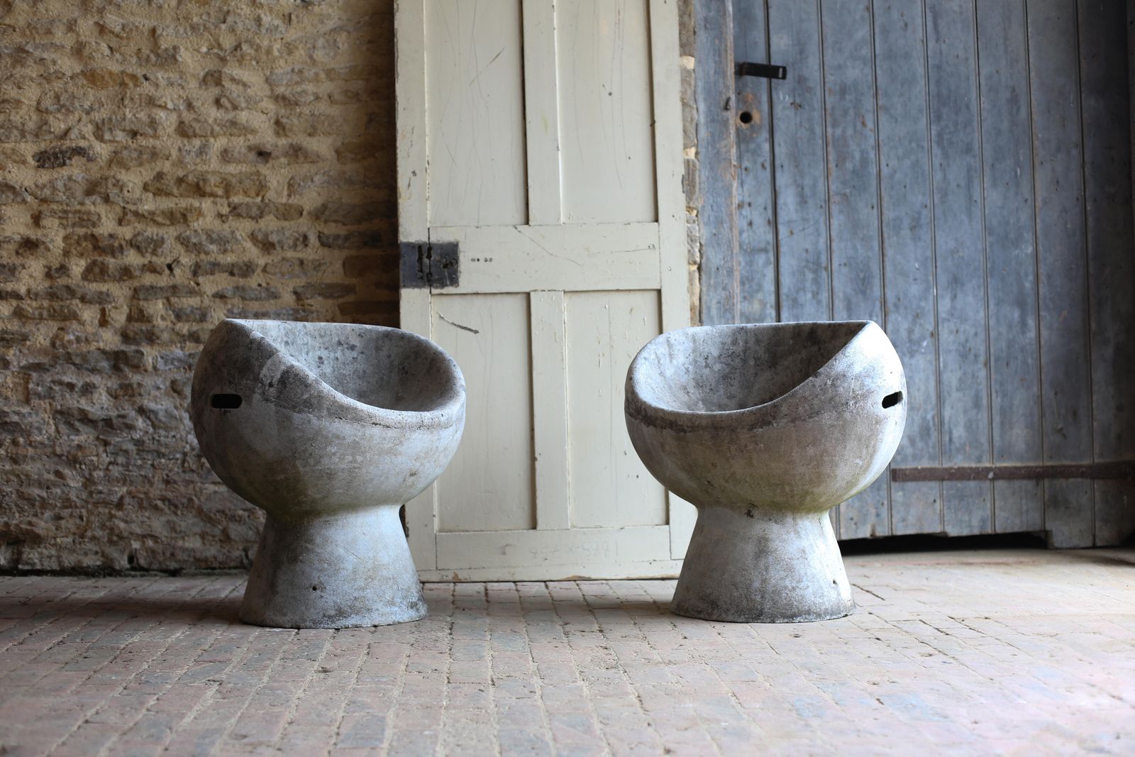 Willy Guhl Pod Chair, Concrete, 1960s, Swiss photo furniture
