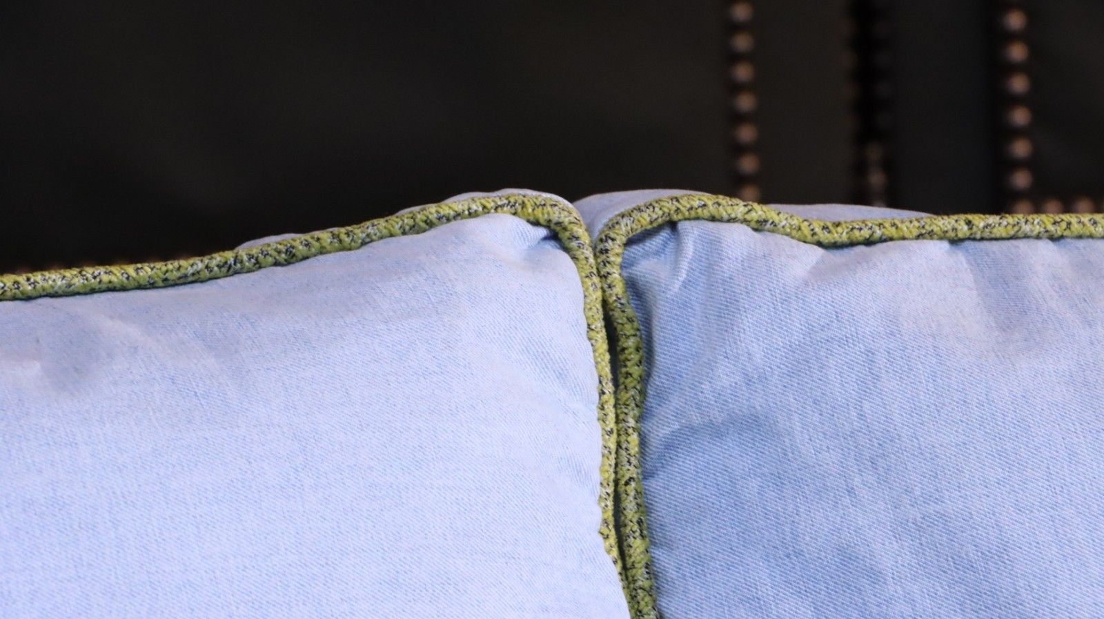 photo furniture Stunning William Yeoward 2 Seater Sofa Bed In Denim & Woven Linen Fabric Del 🚚