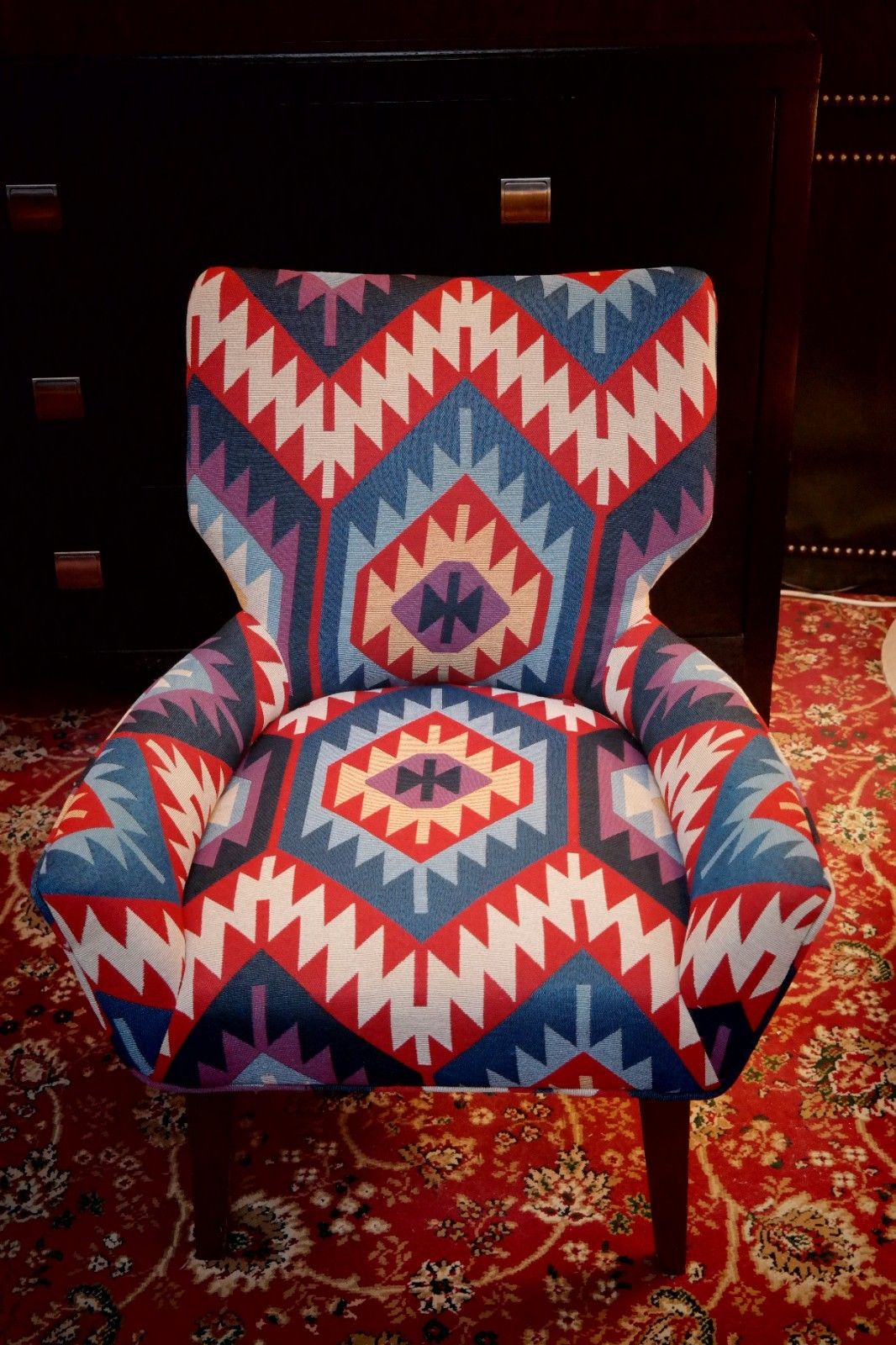 photo furniture Pair George Smith Bedroom Nursing Kilim Under Wndow Armchairs Blue Red Rrp£11600