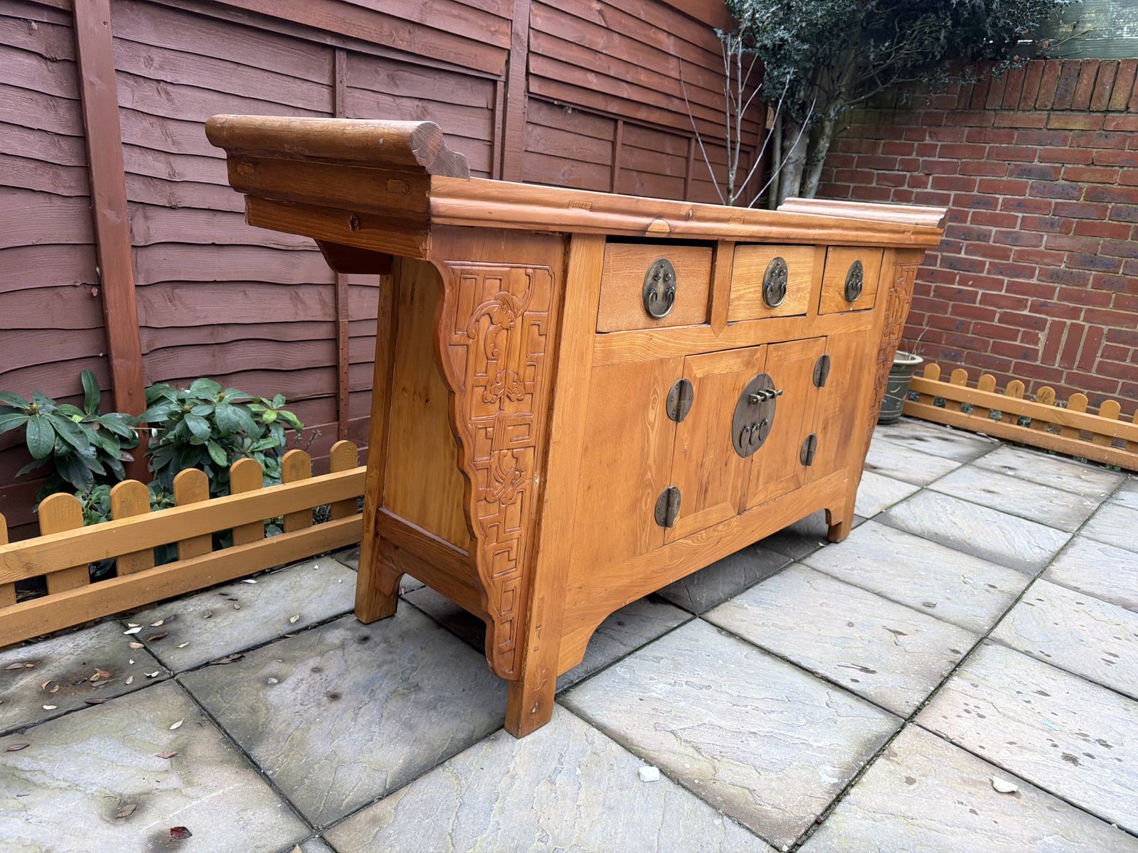 19th Century Qing Dynasty Style Natural Wood Carved Spandrel Sideboard – Good Condition photo vinterior