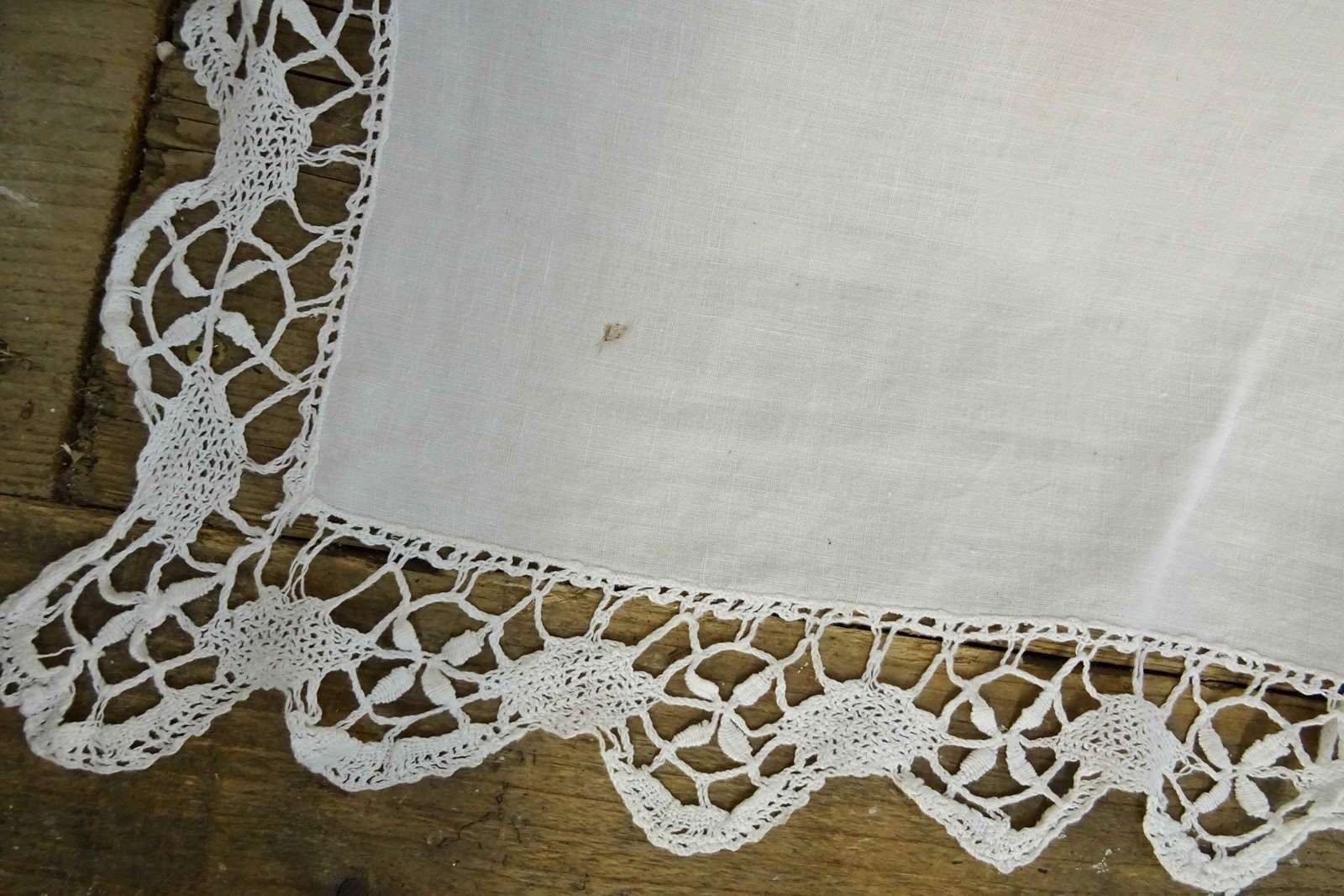 photo buy Lace Edged Linen Bedspread, Tablecloth, Curtain