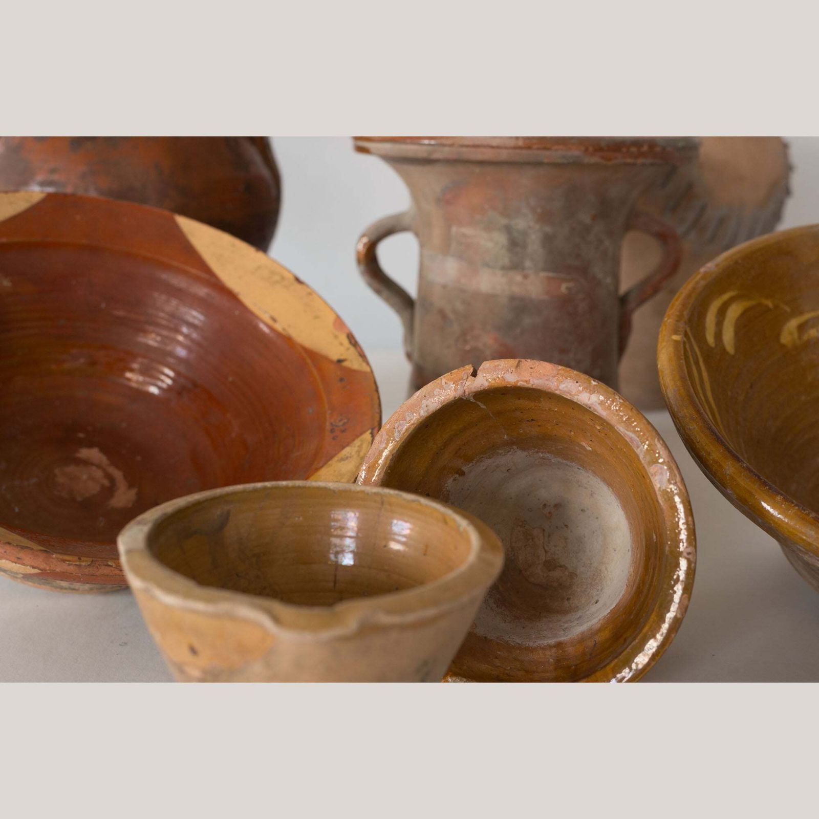 Zeven Antieke Rustieke Terracotta Voorraadpotten | 19e Eeuw photo 996.0