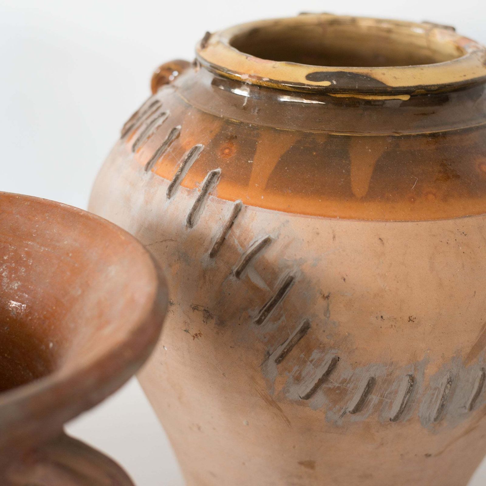 Zeven Antieke Rustieke Terracotta Voorraadpotten | 19e Eeuw photo vintage