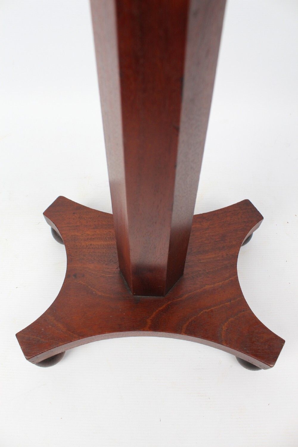 photo furniture Small Antique William IV Mahogany Wine Table