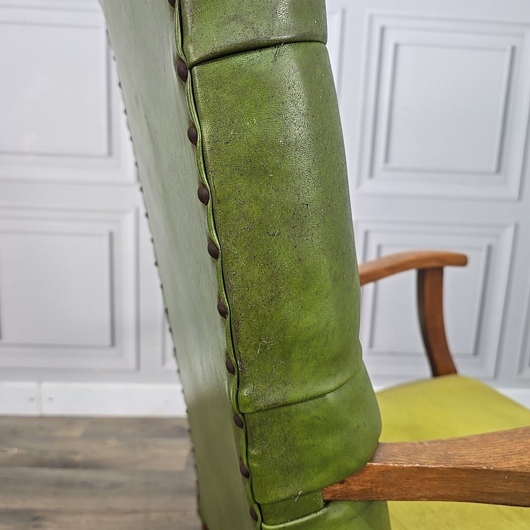photo vinterior Antique Chesterfield Armchair Vintage Green  – Button Back Fabric Faux Leather