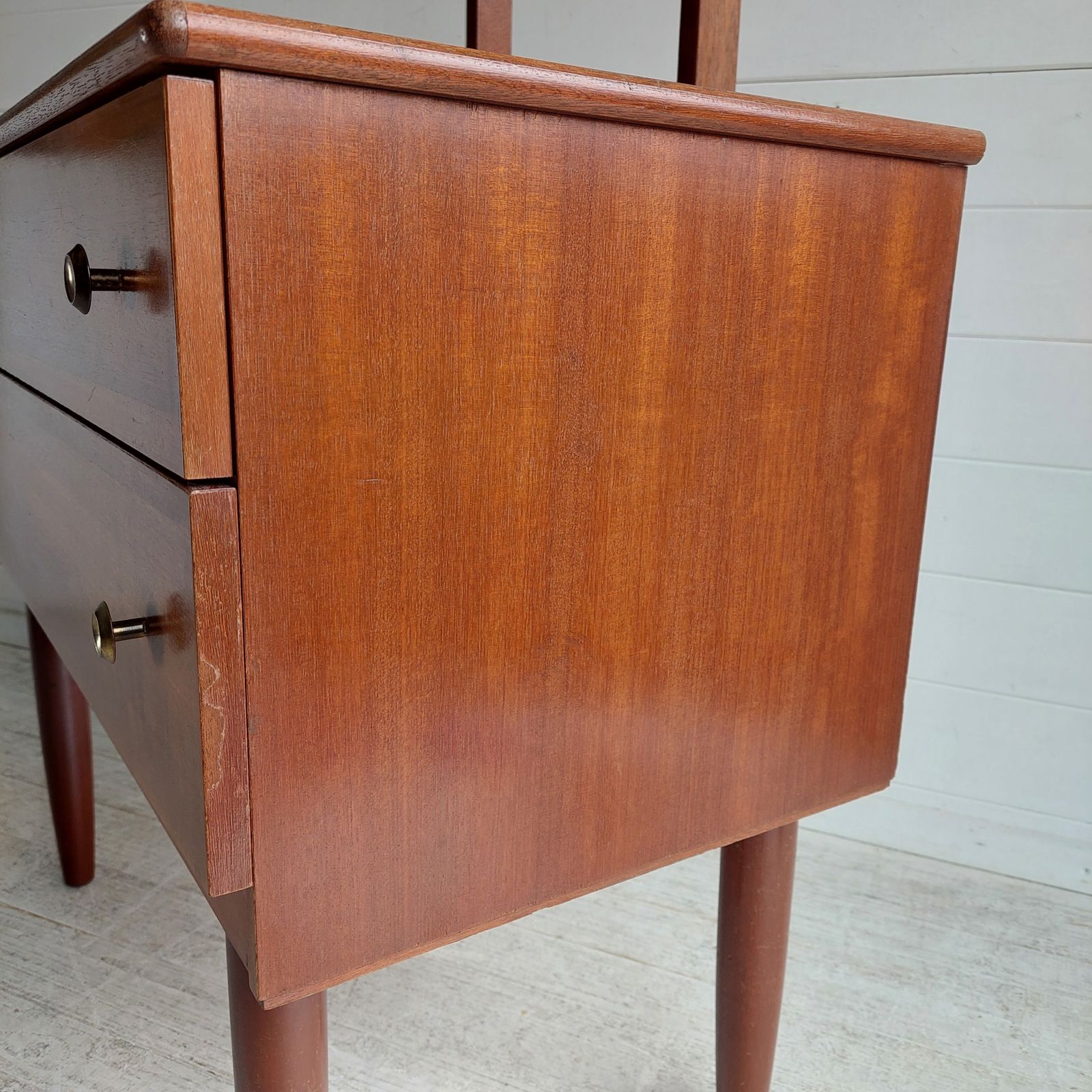 photo vintage Mid Century Teak Chest Of Drawers With Mirror Scandinavian Dresser Vanity Unit  Side Table 60s